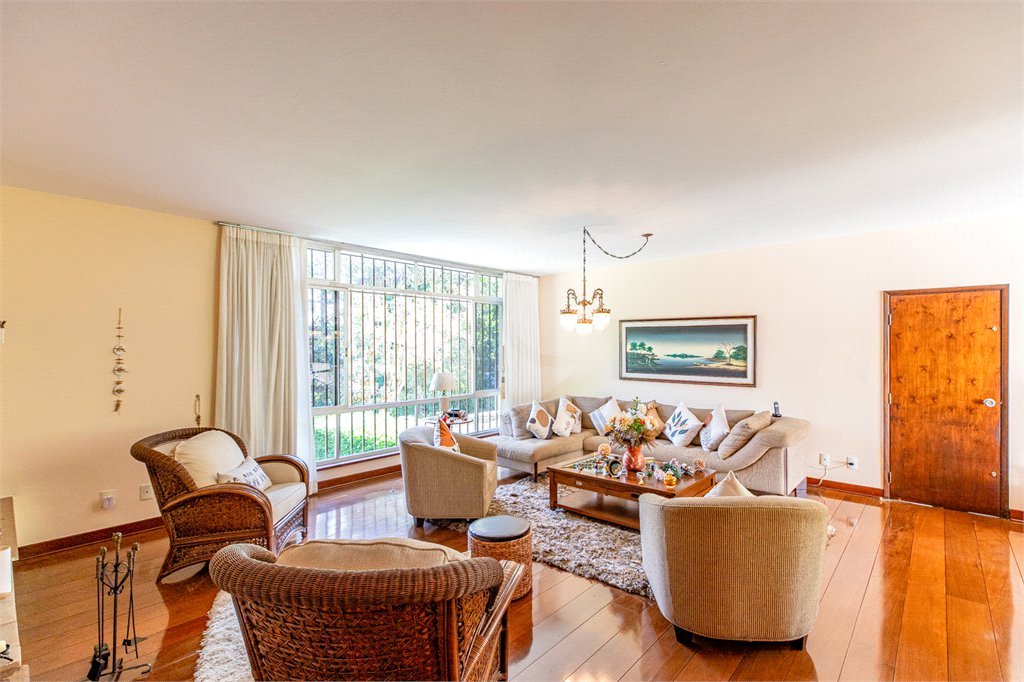 Casa de Vila à venda com 3 quartos, sendo 1 suíte, em Alto da Boa Vista, São Paulo, SP