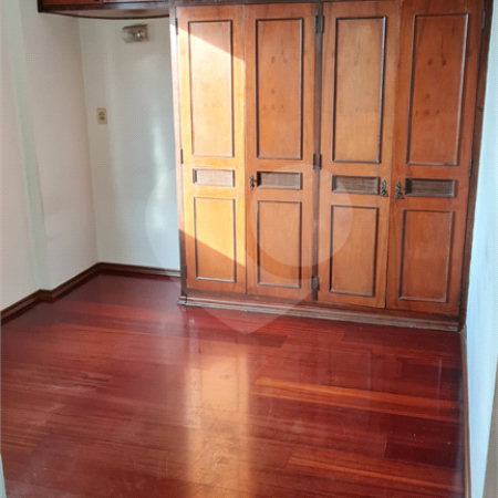 Apartamento à venda com 3 quartos, sendo 1 suíte,  no Centro, Araraquara, SP