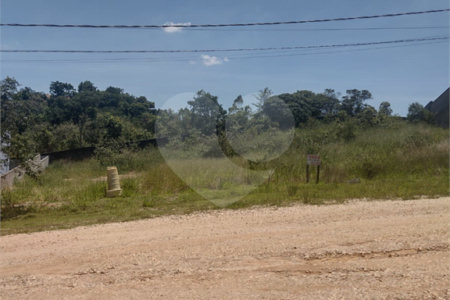 Terreno à venda no condomínio Lago Dourado, Jacareí - SP