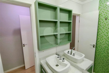 Casa à venda com 3 quartos, sendo 1 suíte, no condomínio Residencial Rio Preto Village, Atibaia - SP