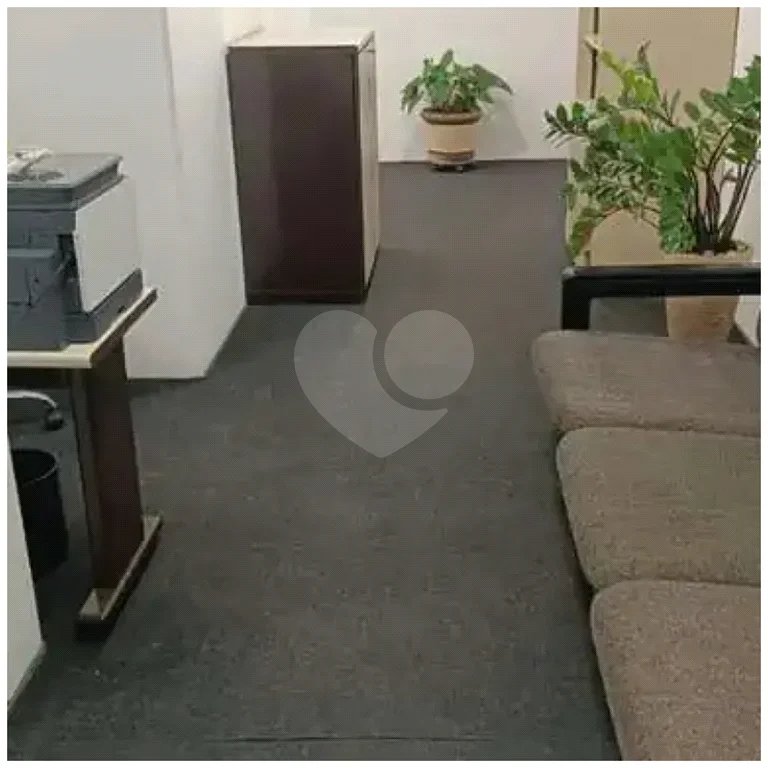 Conjunto comercial para venda ou locação na região da República, Centro