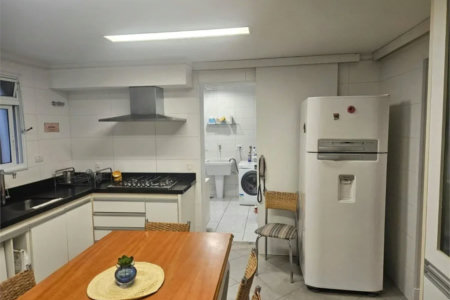 Sobrado à venda com 4 quartos, sendo 2 suítes, em Brooklin Paulista, São Paulo, SP