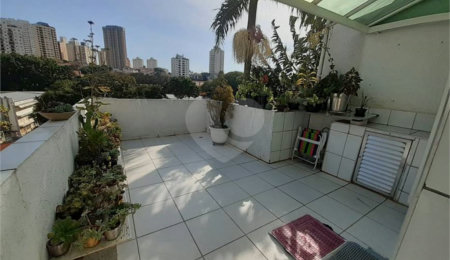 Sobrado à venda com 3 quartos em Santana, São Paulo, SP