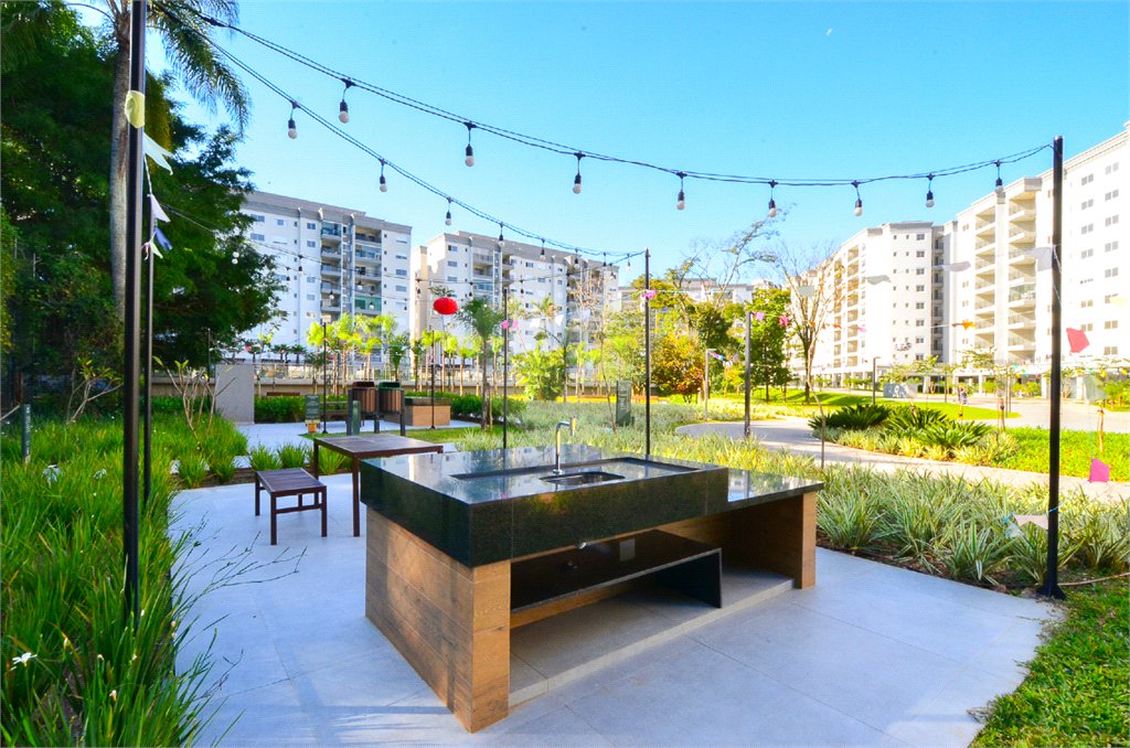 Apartamento à venda com 3 quartos, sendo 1 suíte, em Santo Amaro, São Paulo, SP