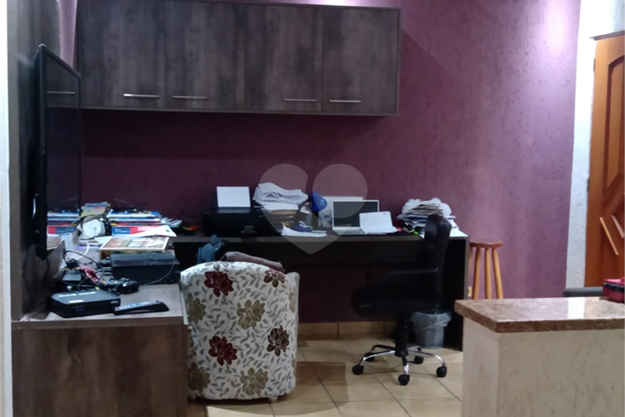 Sobrado à venda com 8 quartos, sendo 2 suítes, em Parada Inglesa, São Paulo, SP