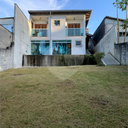 Casa à venda com 3 quartos, sendo 1 suíte,  em Vila Suissa, Mogi das Cruzes, SP
