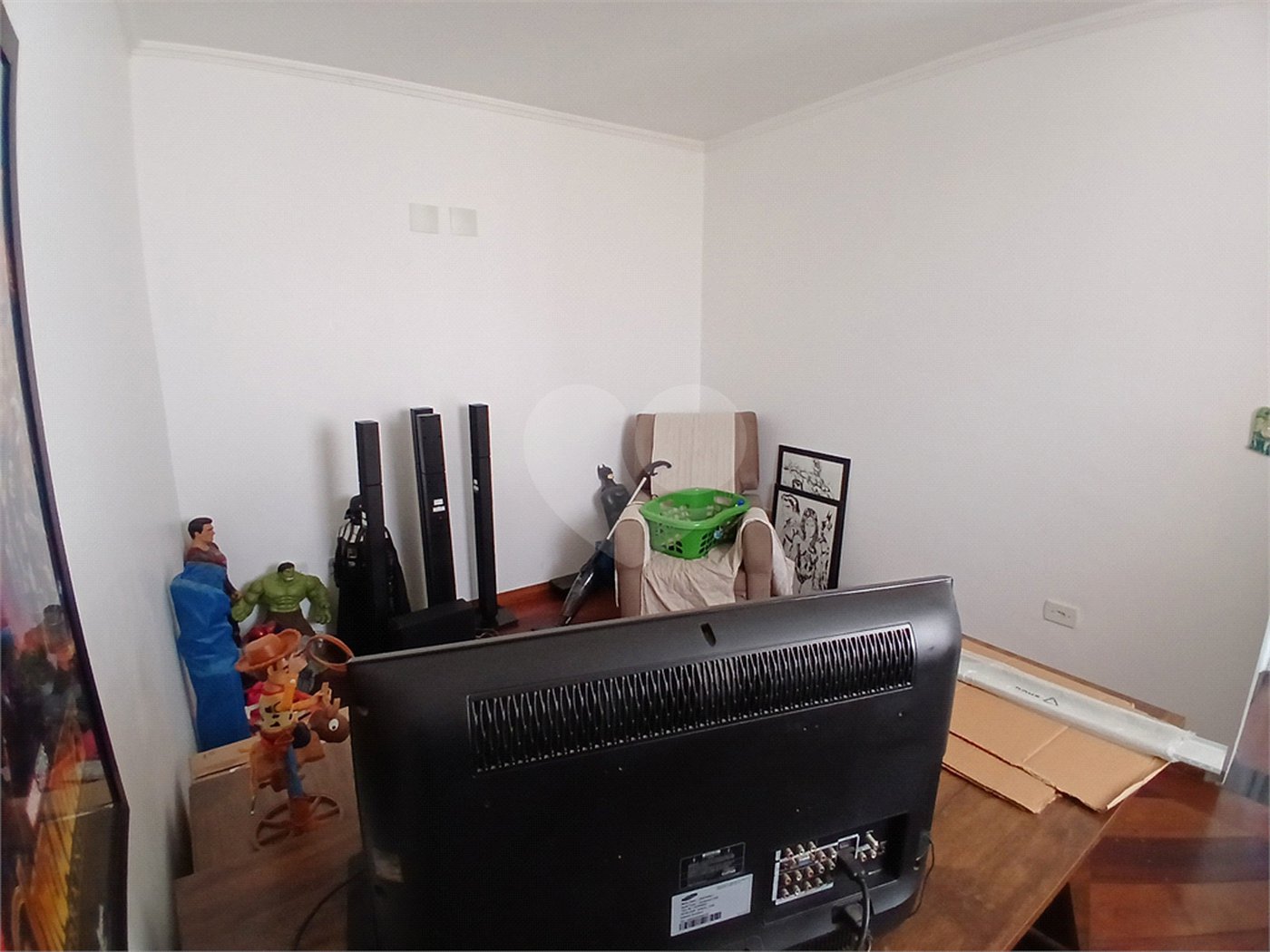 Sobrado à venda com 8 quartos, sendo 2 suítes, em Tremembé, São Paulo, SP