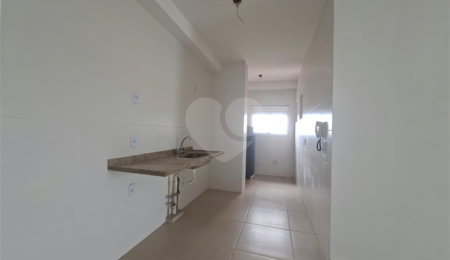 Apartamento à venda ou para alugar com 3 quartos, sendo 1 suíte, em Vila Macia, Itapetininga, SP