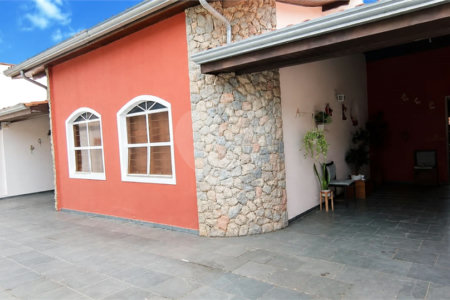 Casa Térrea à venda com 3 suítes em Jardim Prestes de Barros, Sorocaba, SP