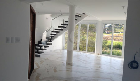 Casa à venda com 3 suítes em Vila Gardênia, Atibaia, SP