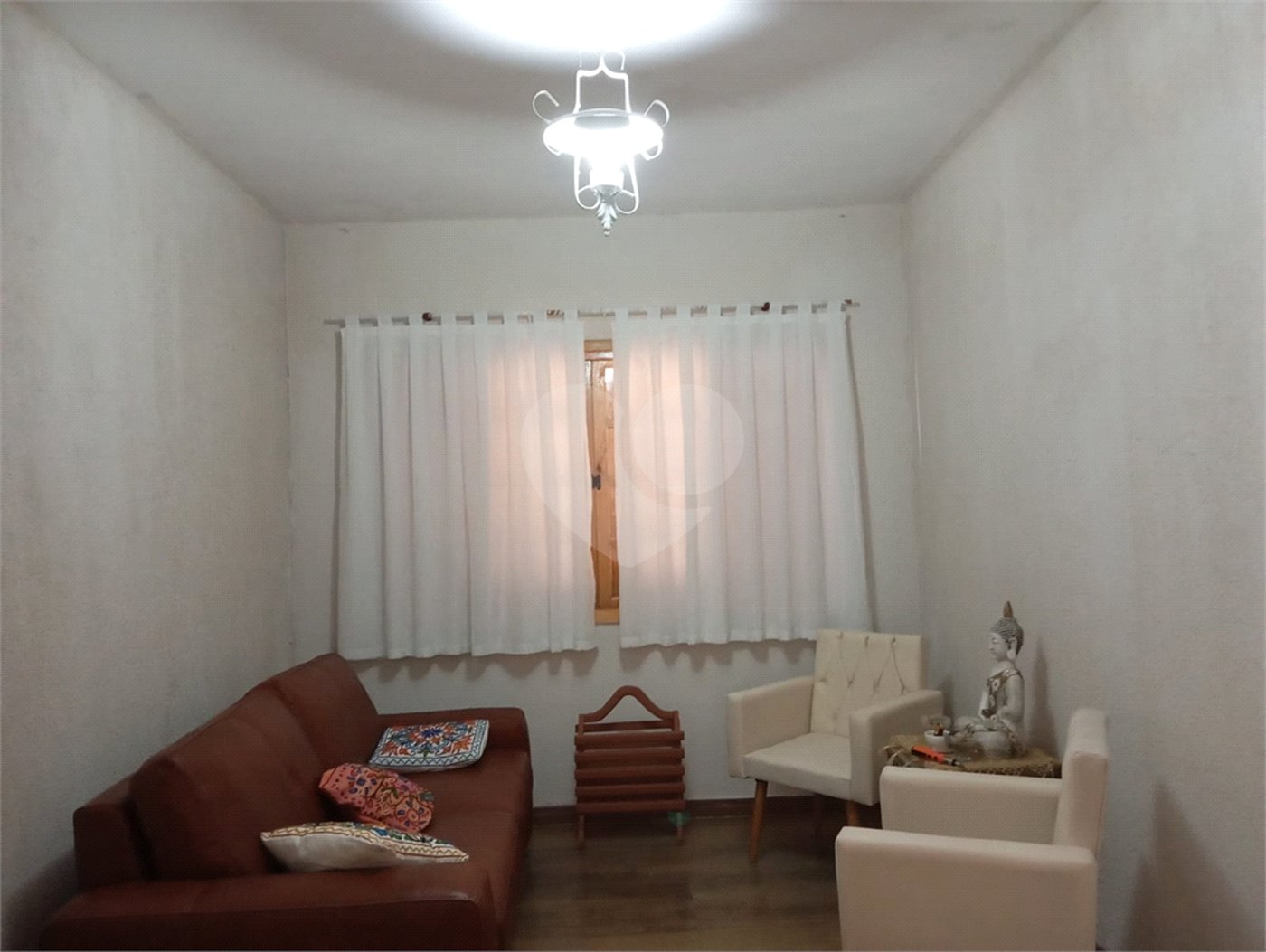 Casa à venda com 4 quartos, sendo 2 suítes,  em Guaxinduva, Atibaia, SP