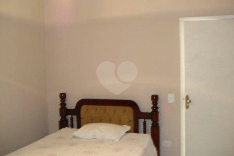 Sobrado à venda com 5 quartos, sendo 1 suíte, em Interlagos, São Paulo, SP