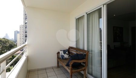Apartamento à venda com 3 quartos, sendo 1 suíte,  em Chácara Santo Antônio, São Paulo, SP