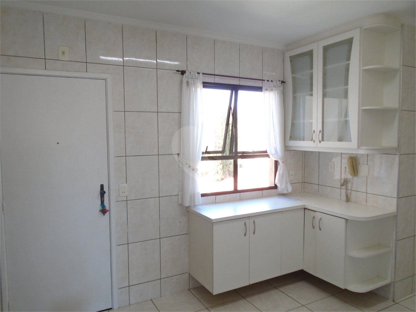Apartamento à venda com 3 quartos, sendo 1 suíte, em Vila Oliveira, Mogi das Cruzes, SP