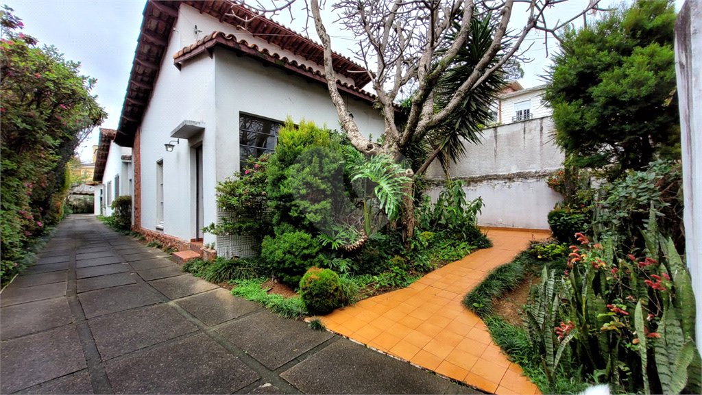 Casa Térrea à venda com 3 quartos, sendo 1 suíte, em Brooklin Velho, São Paulo, SP