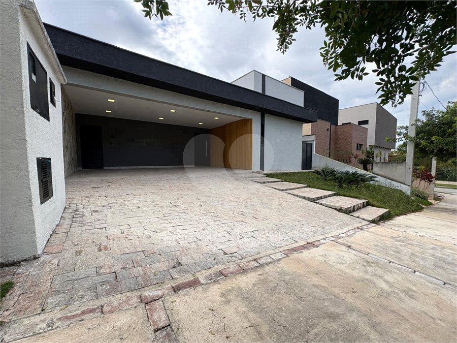 Casa à venda com 3 quartos, sendo 1 suíte,  no condomínio Cyrela Landscape Esplanada, Votorantim - SP