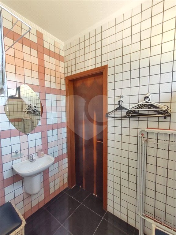 Casa à venda com 5 quartos, sendo 4 suítes, no condomínio Rancho Dirce, Sorocaba - SP