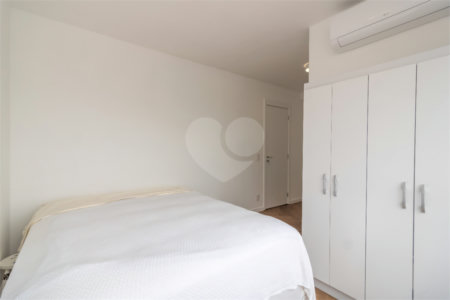 Apartamento à venda com 2 suítes em Santo Amaro, São Paulo, SP