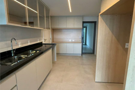 Apartamento para alugar com 4 suítes em Jardim Fonte do Morumbi, São Paulo, SP