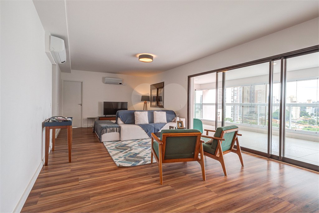 Apartamento à venda com 3 suítes em Brooklin, São Paulo, SP