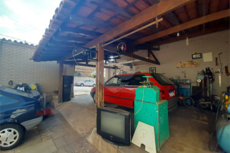 Casa à venda com 3 quartos, sendo 1 suíte, no Centro, Vinhedo, SP