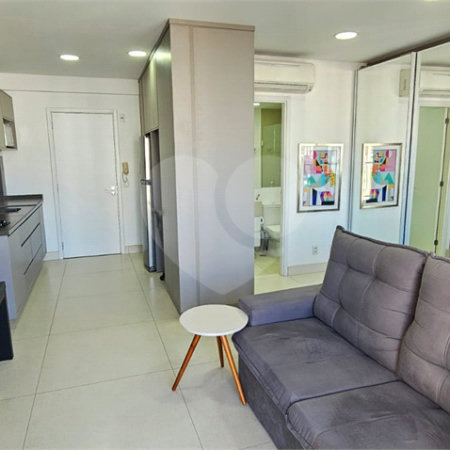 Apartamento à venda com 1 suíte em Vila Nova Conceição, São Paulo, SP