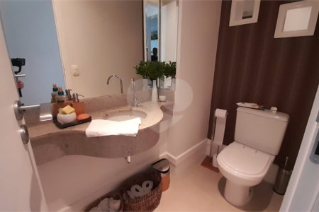 Apartamento à venda com 3 suítes em Nova Petrópolis, São Bernardo do Campo, SP