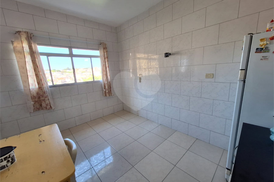 Sobrado à venda com 8 quartos em Penha, São Paulo, SP