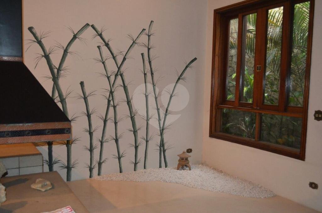Sobrado à venda com 4 quartos, sendo 3 suítes, em Parque Edu Chaves, São Paulo, SP