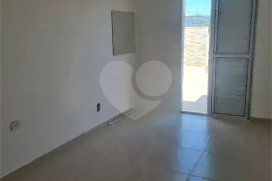 Sobrado à venda com 3 quartos, sendo 1 suíte, em Vila Zat, São Paulo, SP