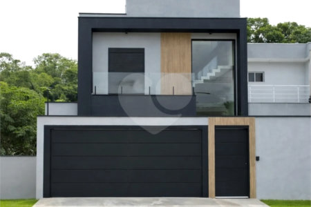 Casa à venda com 3 suítes em Pinheirinho, Vinhedo, SP