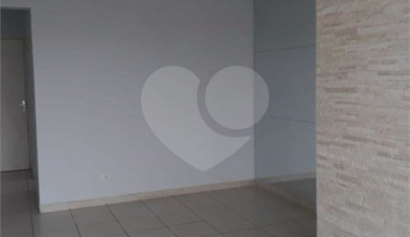 Apartamento à venda com 3 quartos, sendo 1 suíte,  em Vila Gustavo, São Paulo, SP