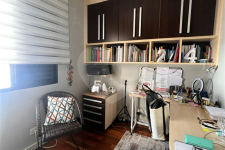Sobrado à venda com 3 suítes em Vila Regente Feijó, São Paulo, SP