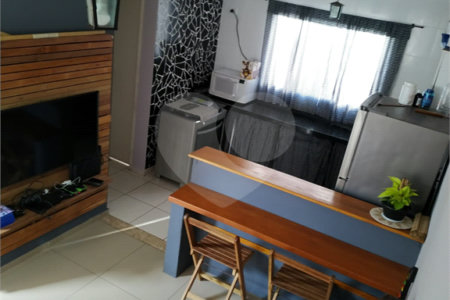 Sobrado à venda com 2 quartos em Vila Colorado, Suzano, SP