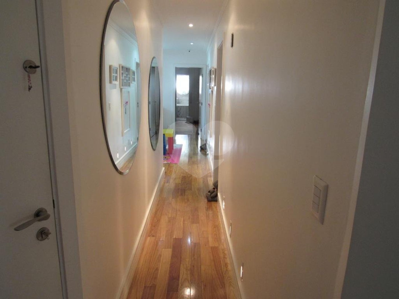 Apartamento à venda com 3 suítes em Real Parque, São Paulo, SP