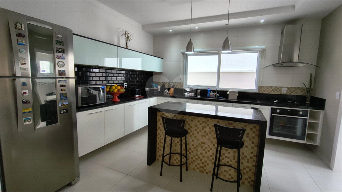 Casa à venda com 3 suítes no condomínio Reserva da Mata, Vinhedo - SP