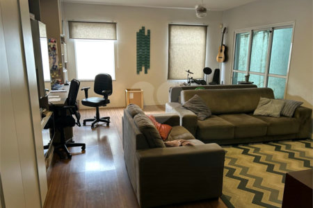 Casa à venda com 2 suítes no condomínio Residencial, Mogi das Cruzes - SP