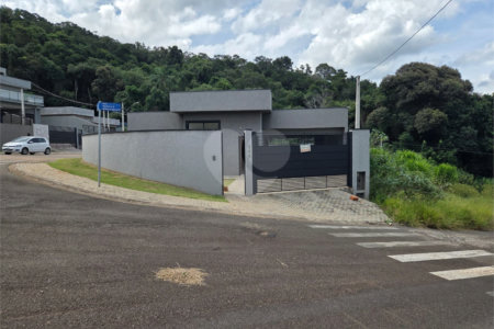 Casa à venda com 3 suítes em Loteamento Residencial Boa Vista, Atibaia, SP