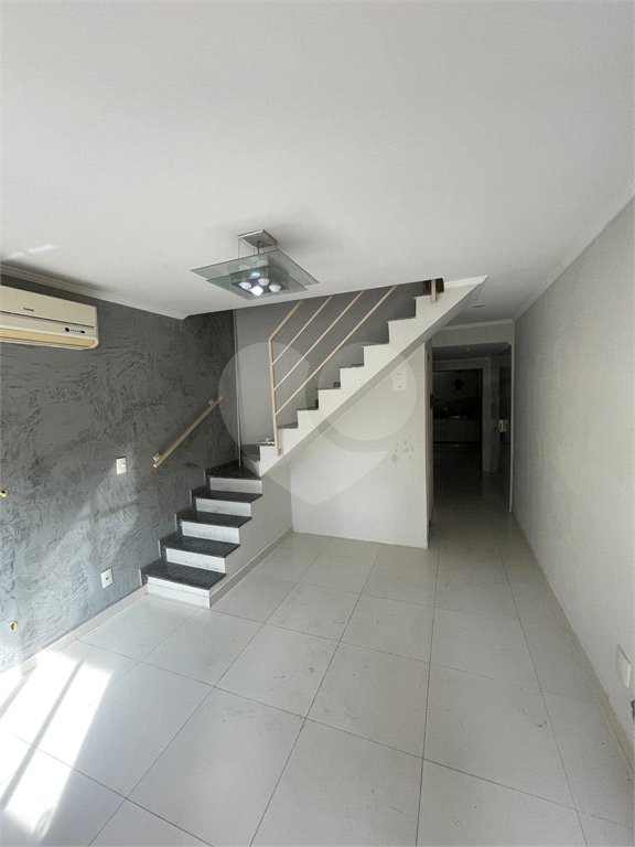 Casa à venda com 2 quartos no condomínio Athenas, Rio de Janeiro - RJ