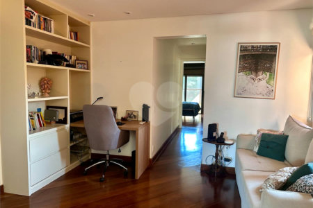 Apartamento à venda com 3 suítes em Jardim Vitória Régia, São Paulo, SP