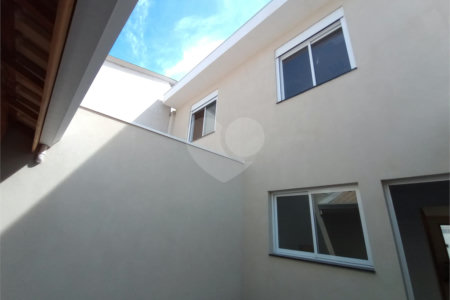 Sobrado à venda com 3 quartos, sendo 1 suíte,  em Campo Grande, São Paulo, SP