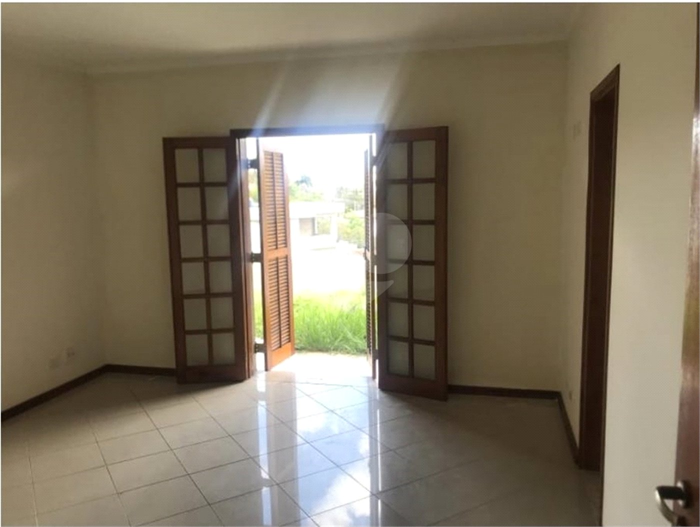 Casa à venda com 4 suítes em Nova Gardênia, Atibaia, SP