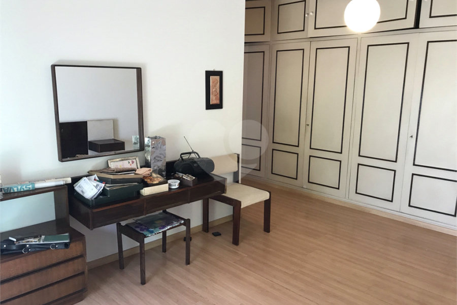 Sobrado à venda com 5 quartos, sendo 1 suíte, em Santana, São Paulo, SP