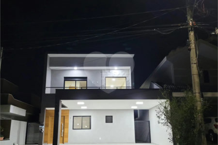 Casa à venda com 3 suítes no condomínio Floradas Paratey, São José dos Campos - SP