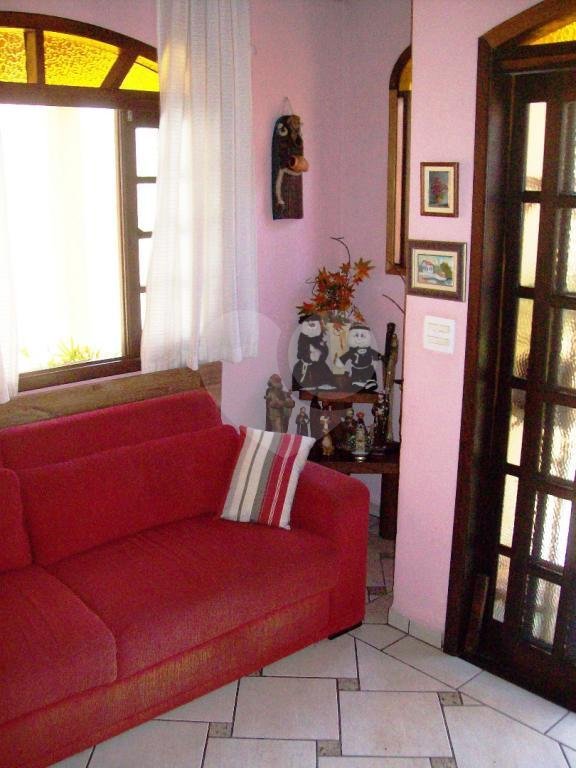 Sobrado à venda com 2 quartos, sendo 1 suíte, em Vila Vitório Mazzei, São Paulo, SP