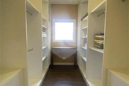 Casa à venda com 6 quartos, sendo 5 suítes, no condomínio Monte Belo, Salto - SP