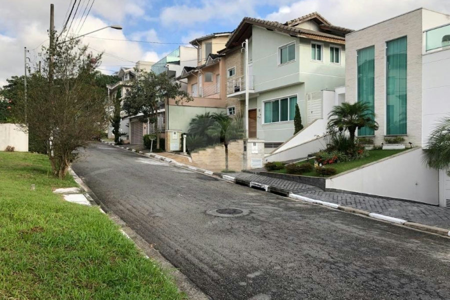 Terreno à venda em Horto, São Paulo, SP