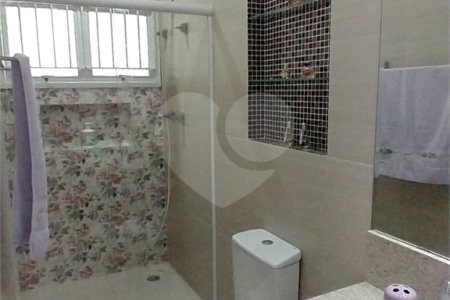 Sobrado à venda com 3 quartos, sendo 1 suíte, em Vila Pita, São Paulo, SP