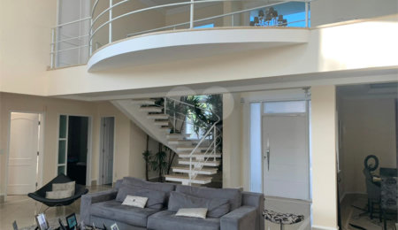 Casa à venda com 5 quartos, sendo 4 suítes, no condomínio Santa Teresa, Itupeva - SP