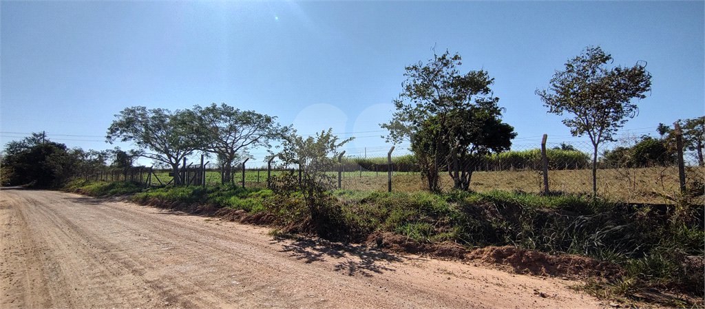 Sítio à venda com 2 suítes em Buru, Salto, SP